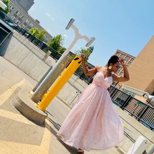 Floral print dress with lace applique